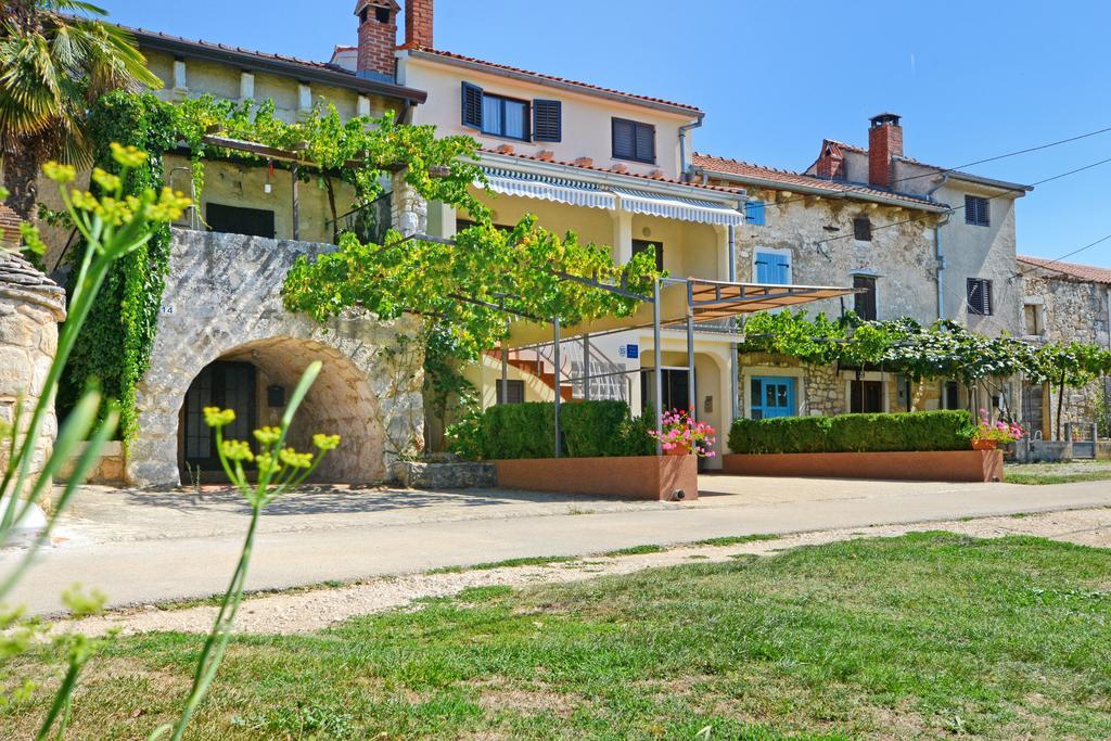 Apartment Lili Poreč Exterior foto